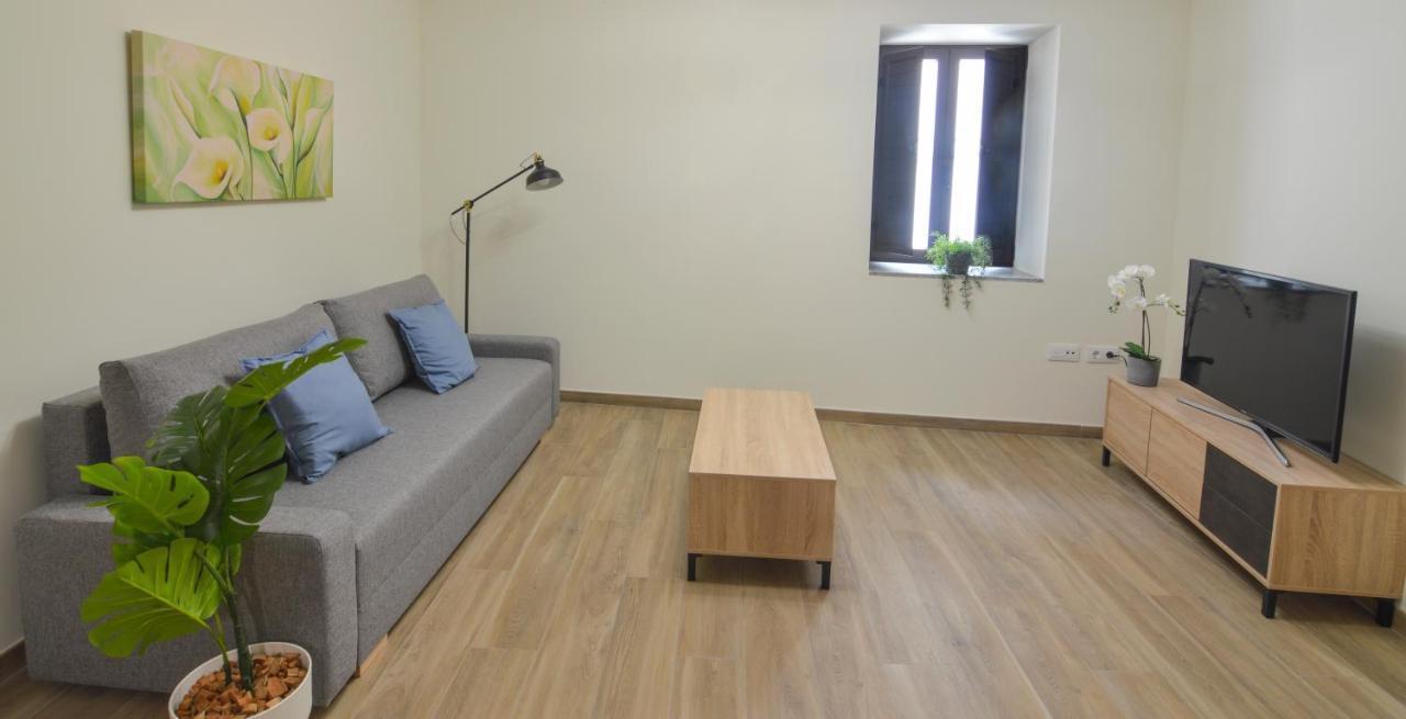 Apartamentos Turisticos Hornillo Caceres Ngoại thất bức ảnh